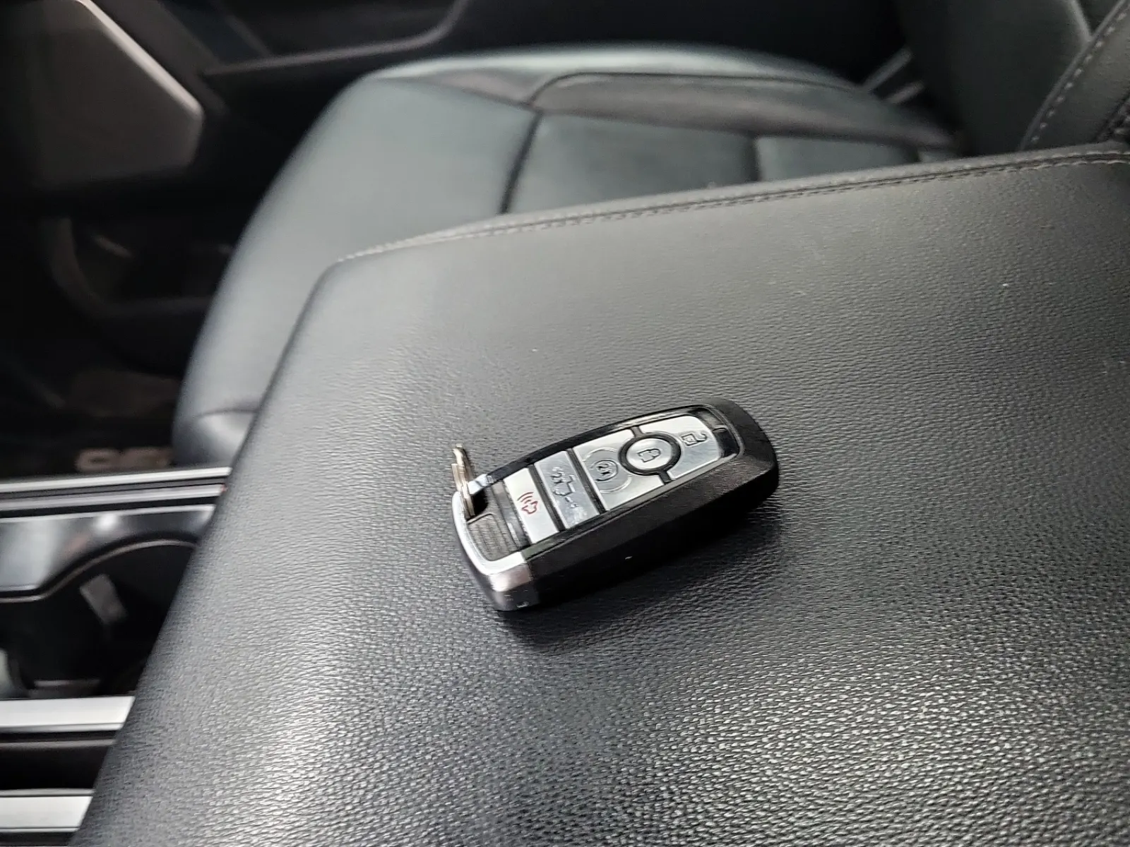 Keys/Fobs/Manual Photo