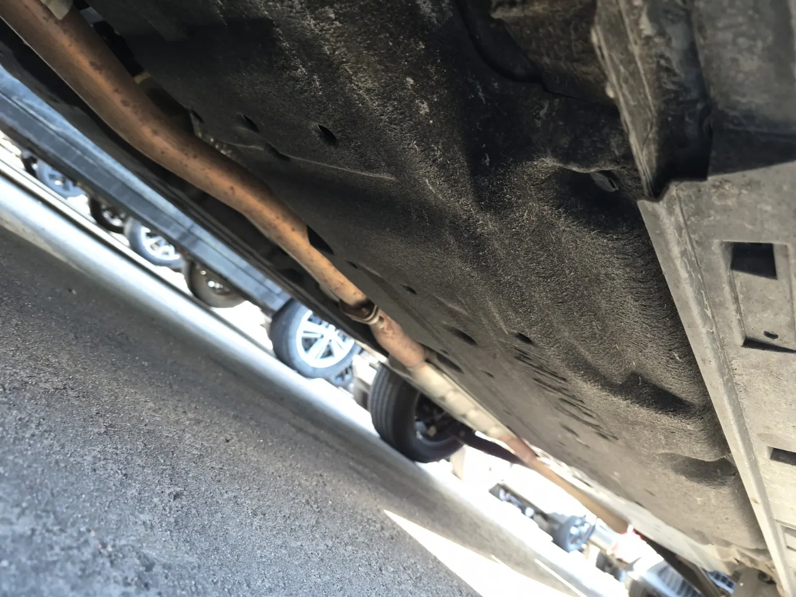 Undercarriage - Driver Photo