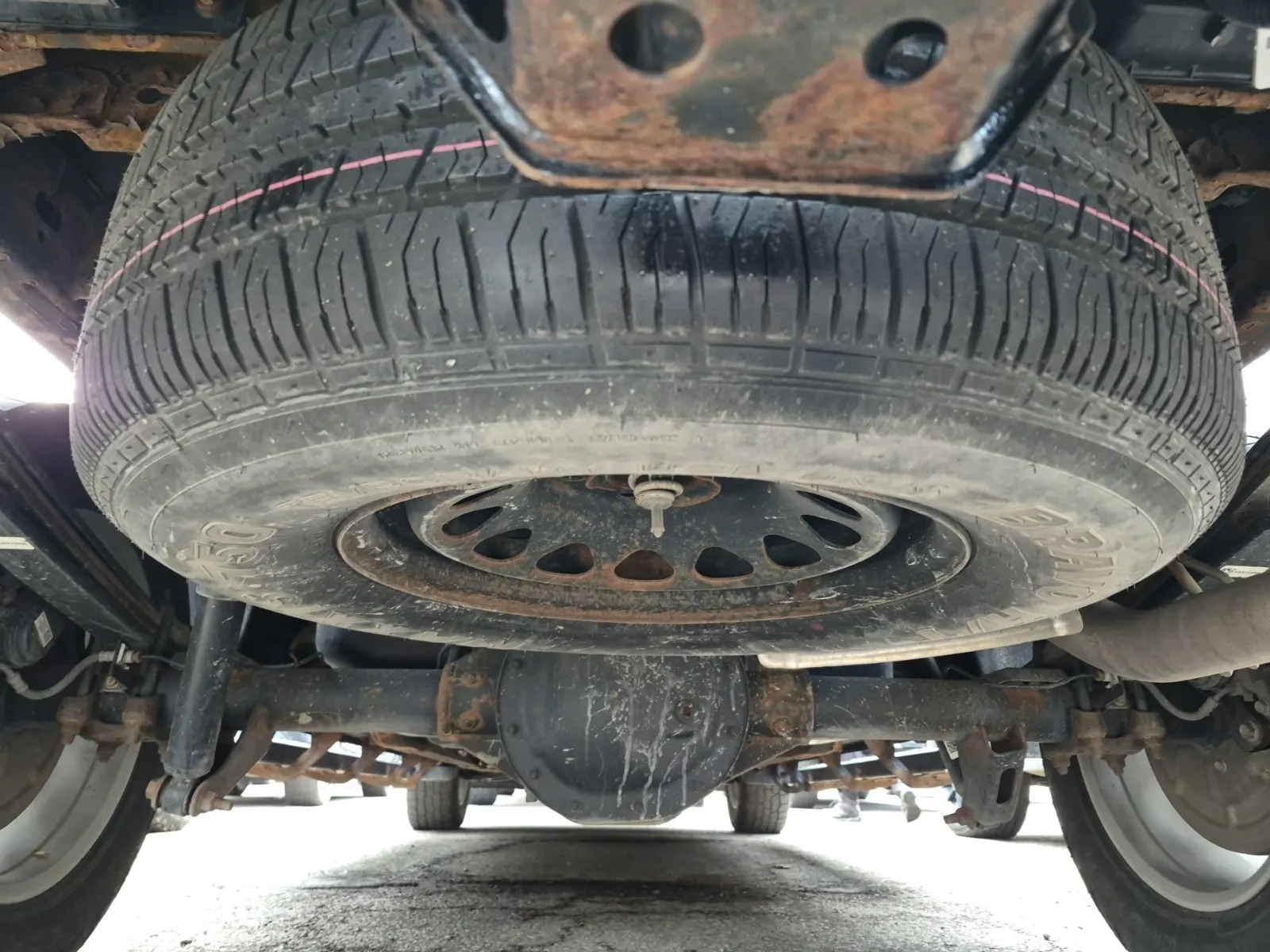 Spare Tire & Wheel Photo