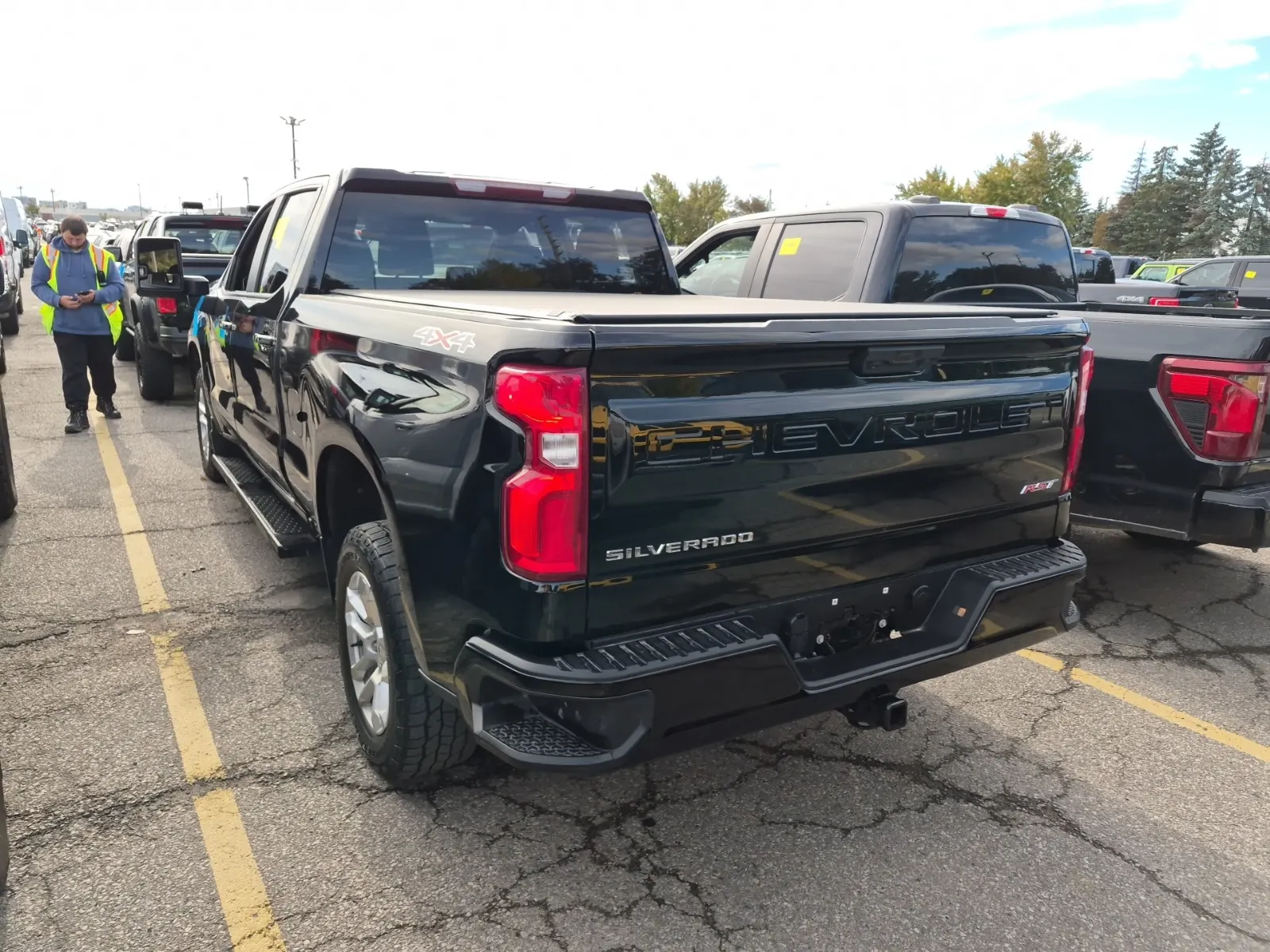 Driver Rear 3/4 Photo