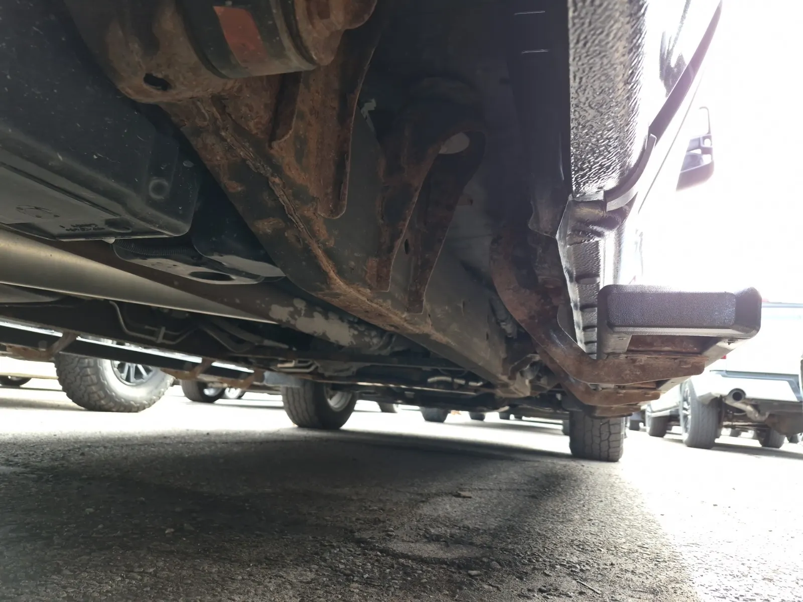 Undercarriage - Passenger Photo