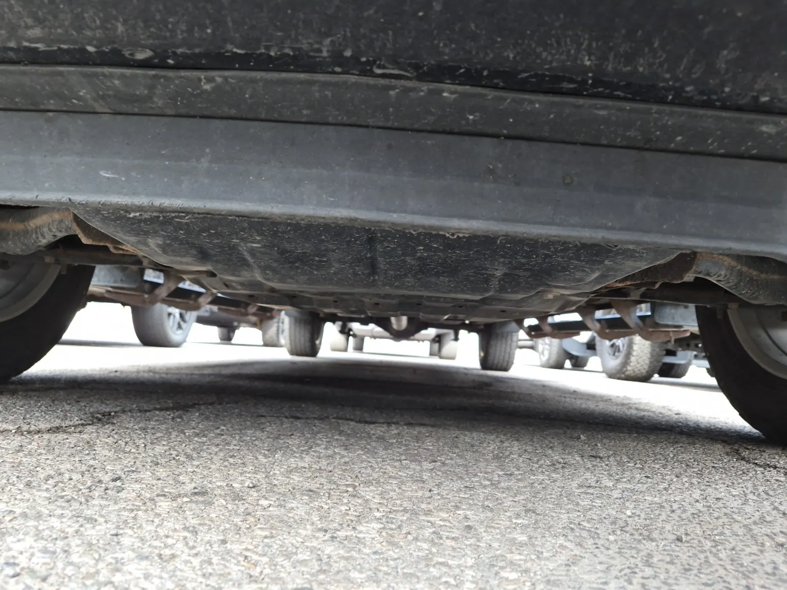 Undercarriage - Front Photo