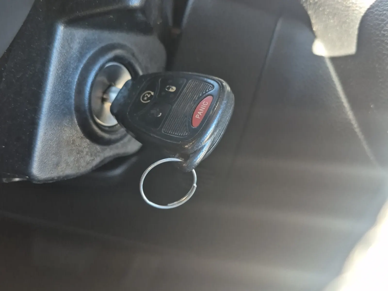 Keys/Fobs/Manual Photo