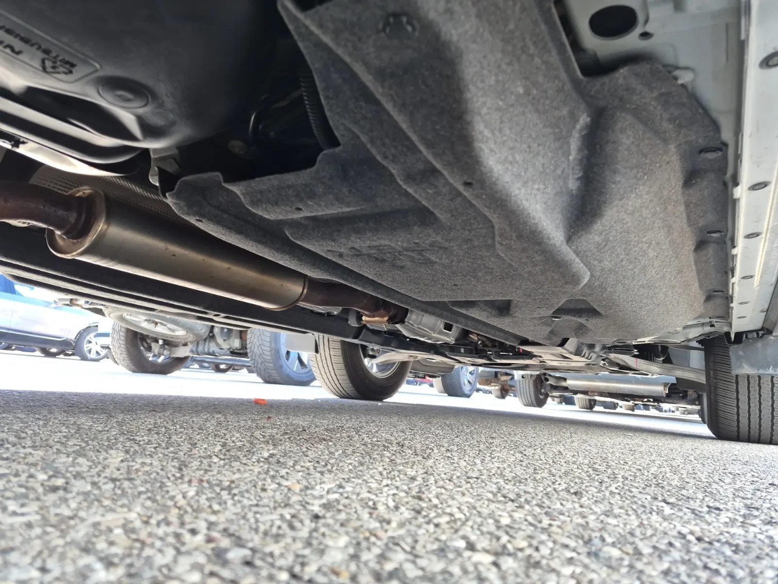 Undercarriage - Passenger Photo