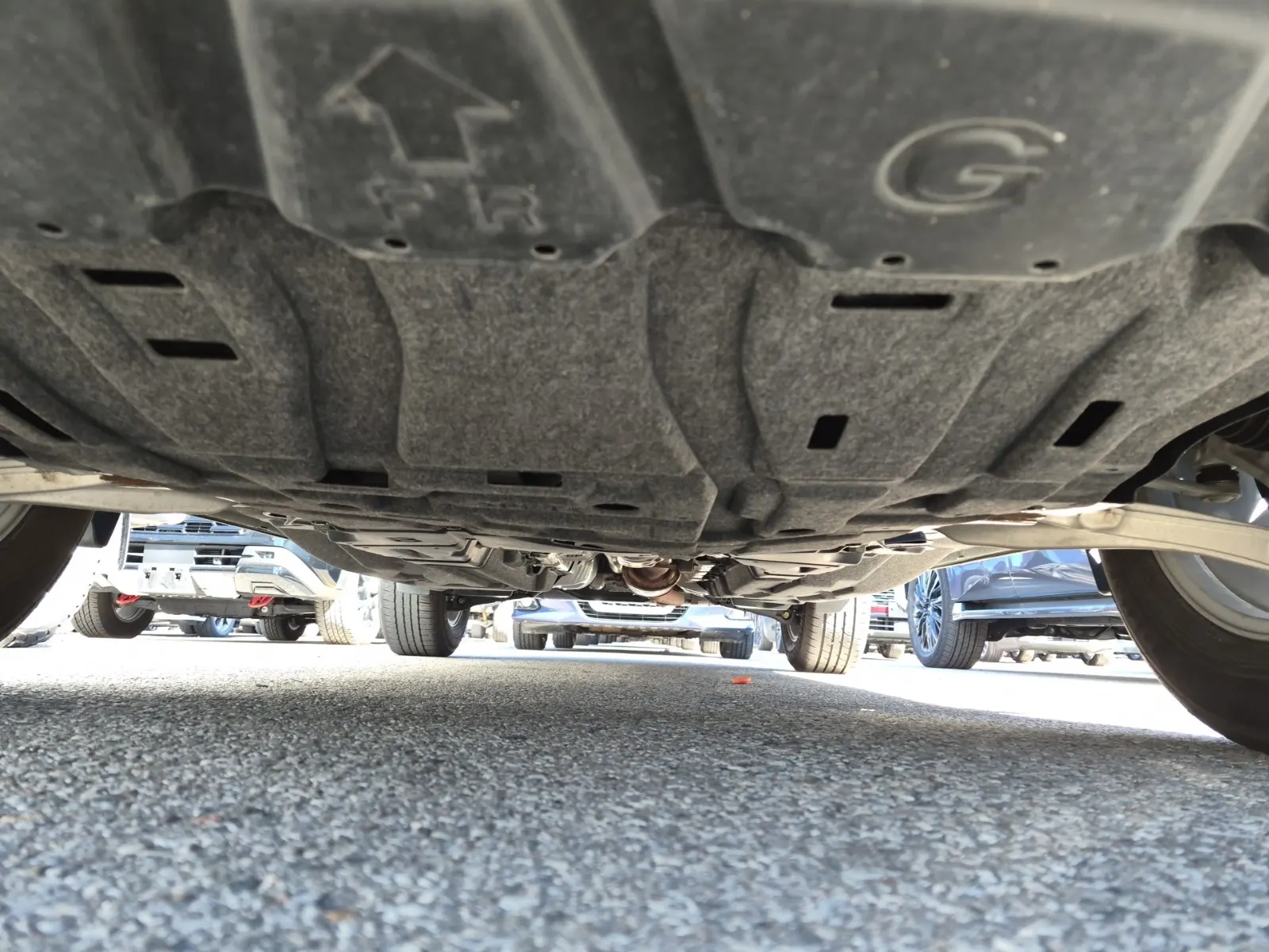 Undercarriage - Front Photo