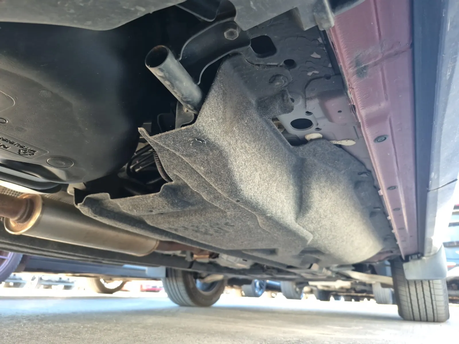 Undercarriage - Passenger Photo