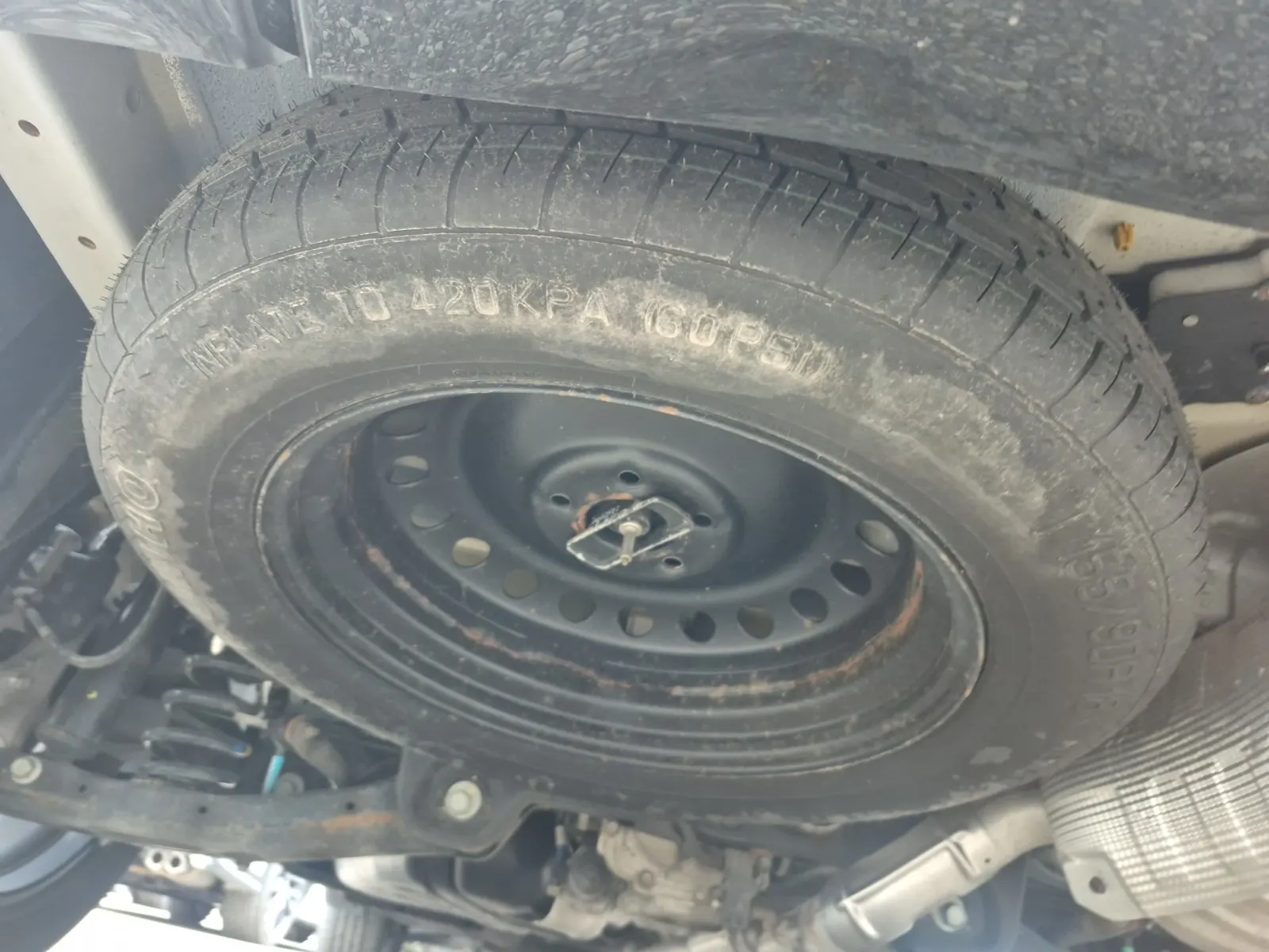 Spare Tire & Wheel Photo