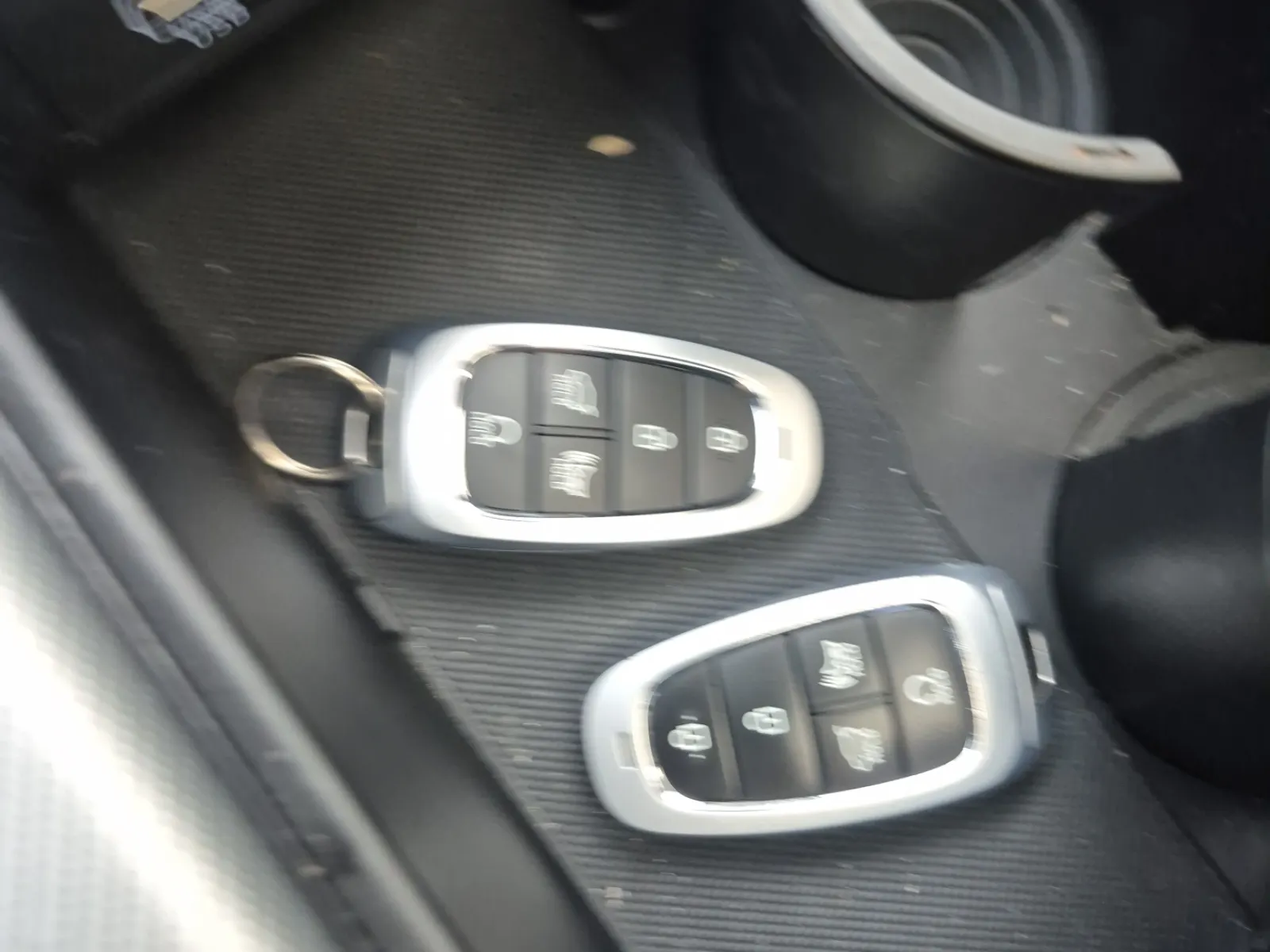 Keys/Fobs/Manual Photo