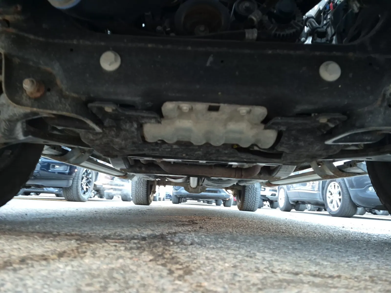 Undercarriage - Front Photo