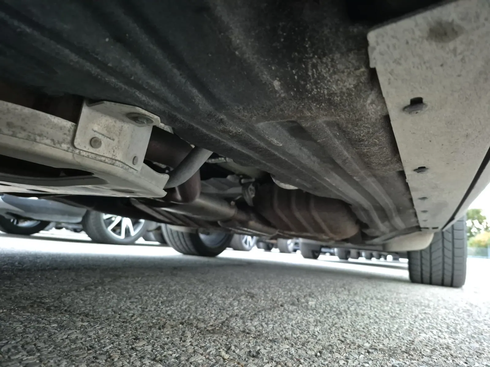 Undercarriage - Driver Photo