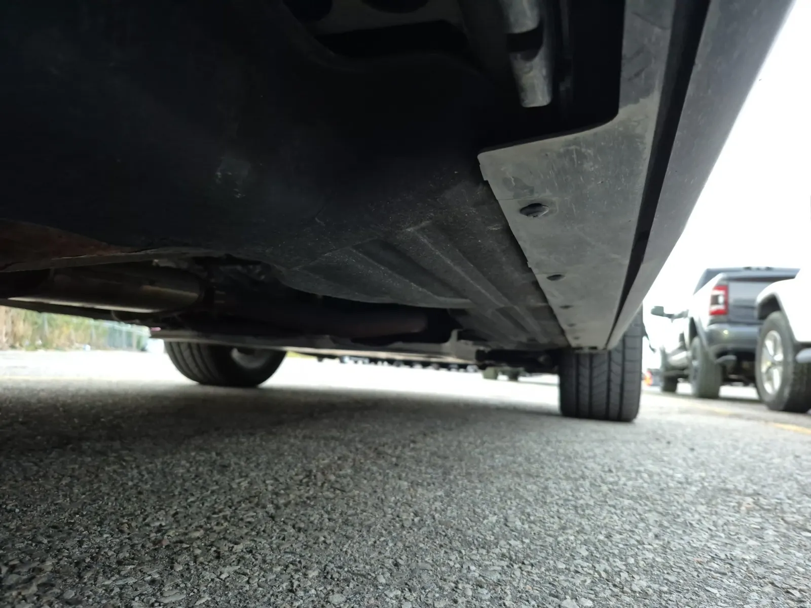 Undercarriage - Passenger Photo