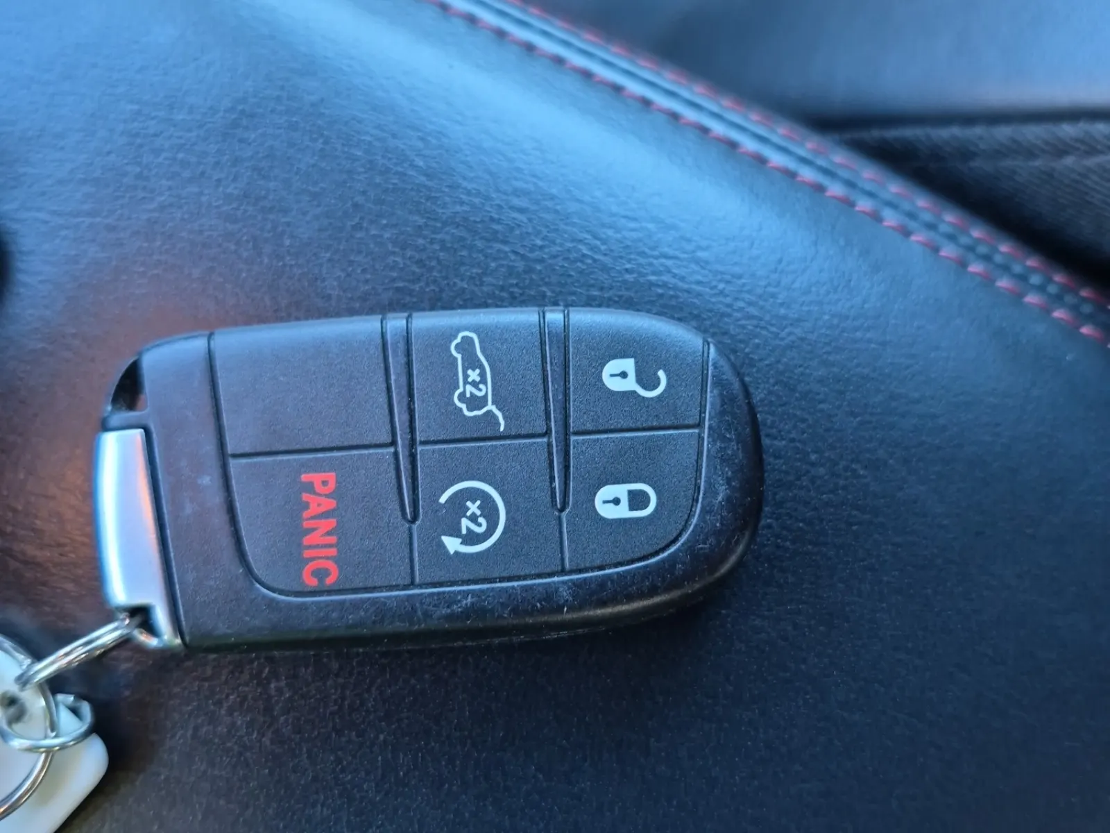 Keys/Fobs/Manual Photo