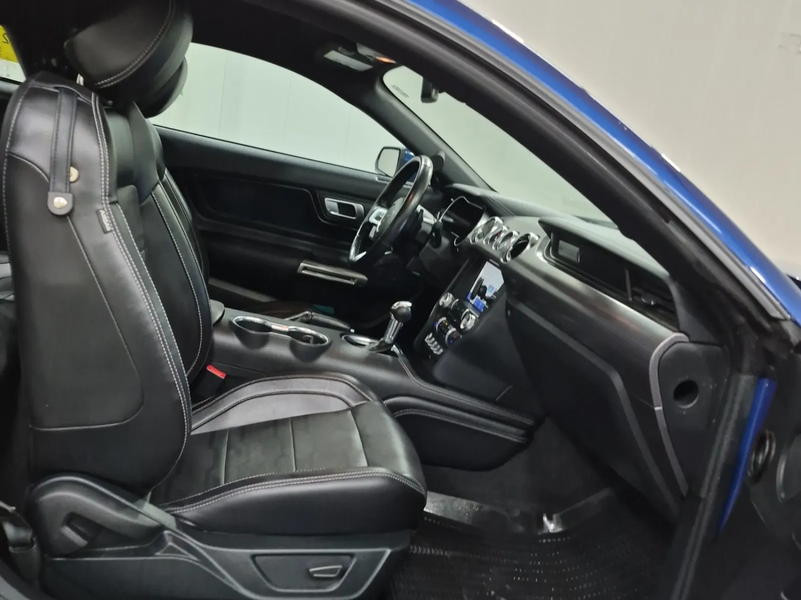 Right Side Interior Photo