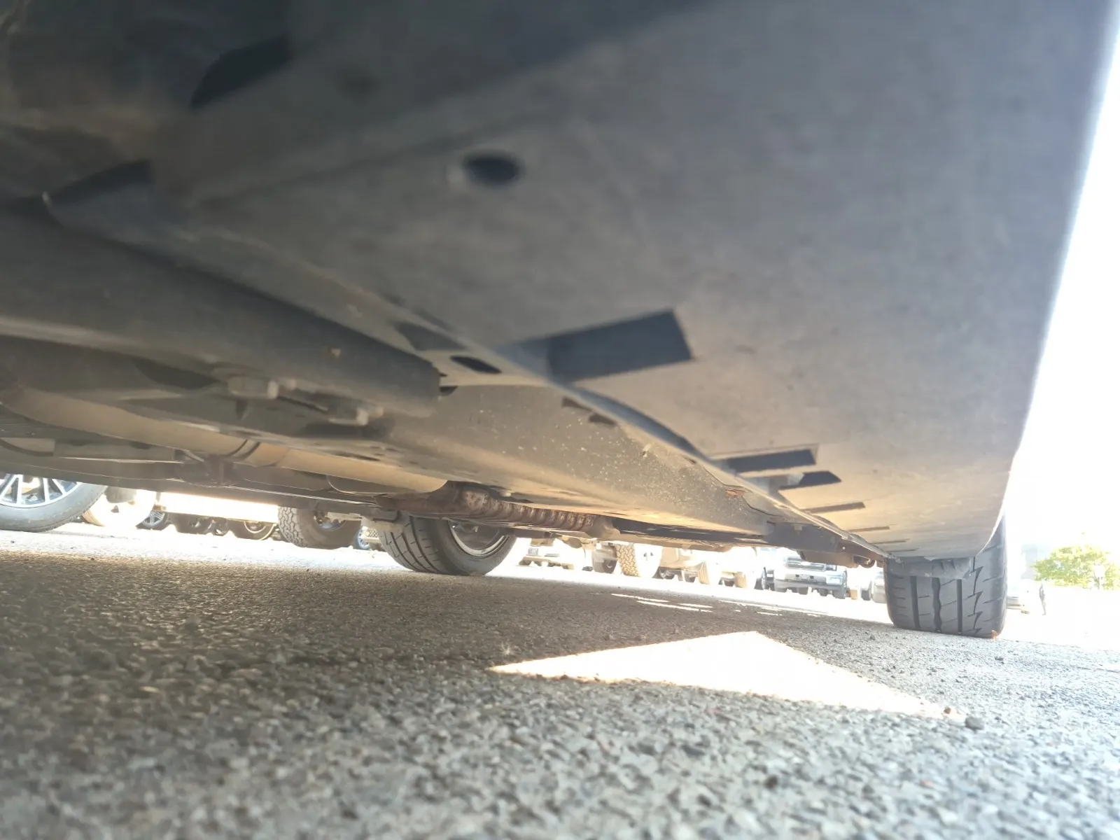 Undercarriage - Driver Photo