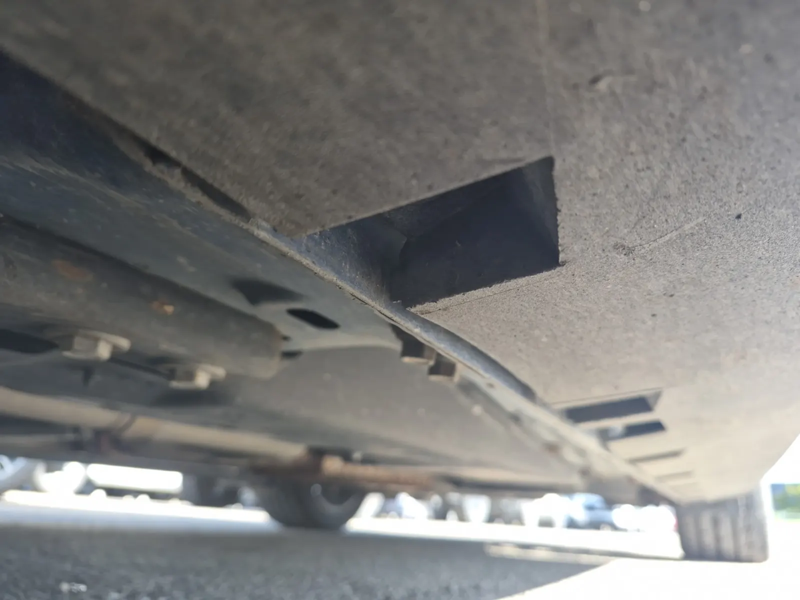 Undercarriage - Front Photo