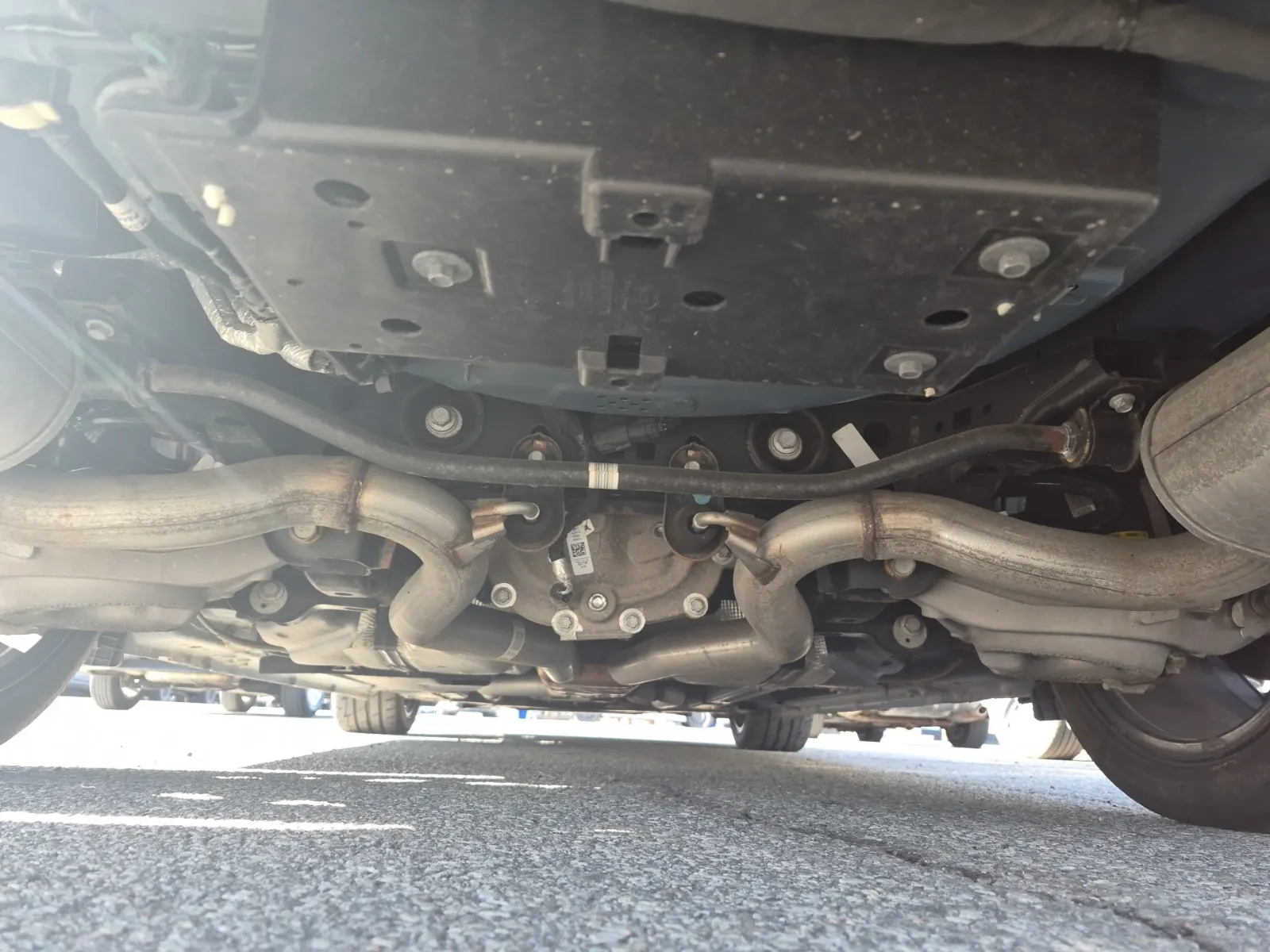 Undercarriage - Rear Photo