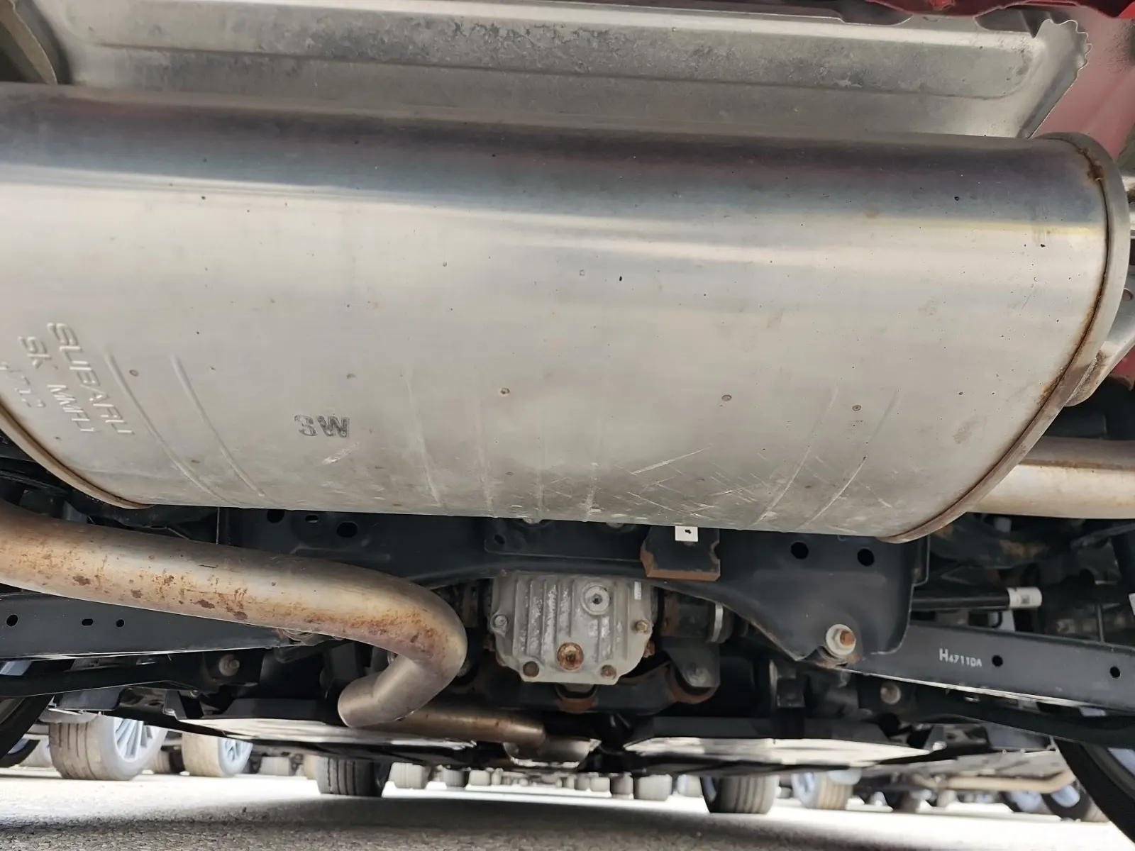Undercarriage - Rear Photo