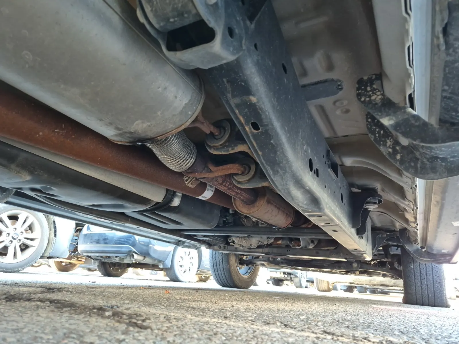 Undercarriage - Passenger Photo