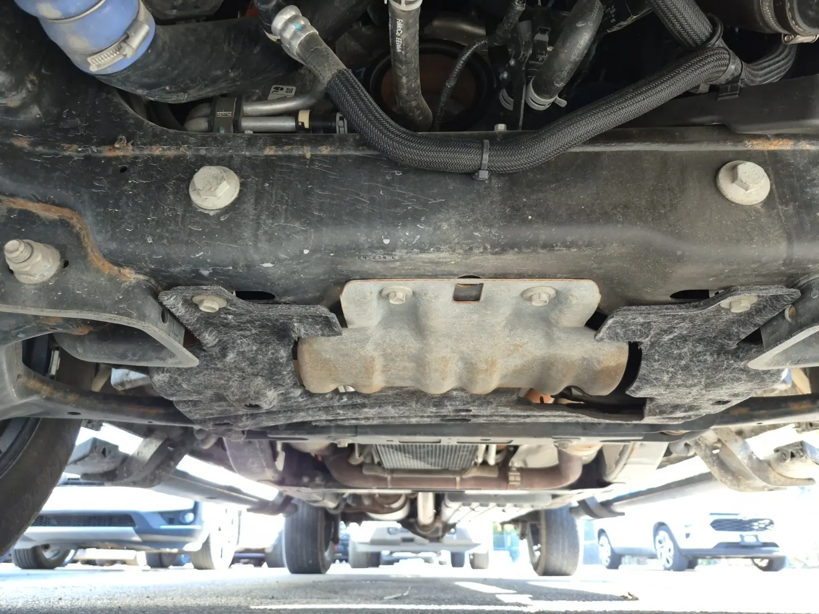 Undercarriage - Front Photo