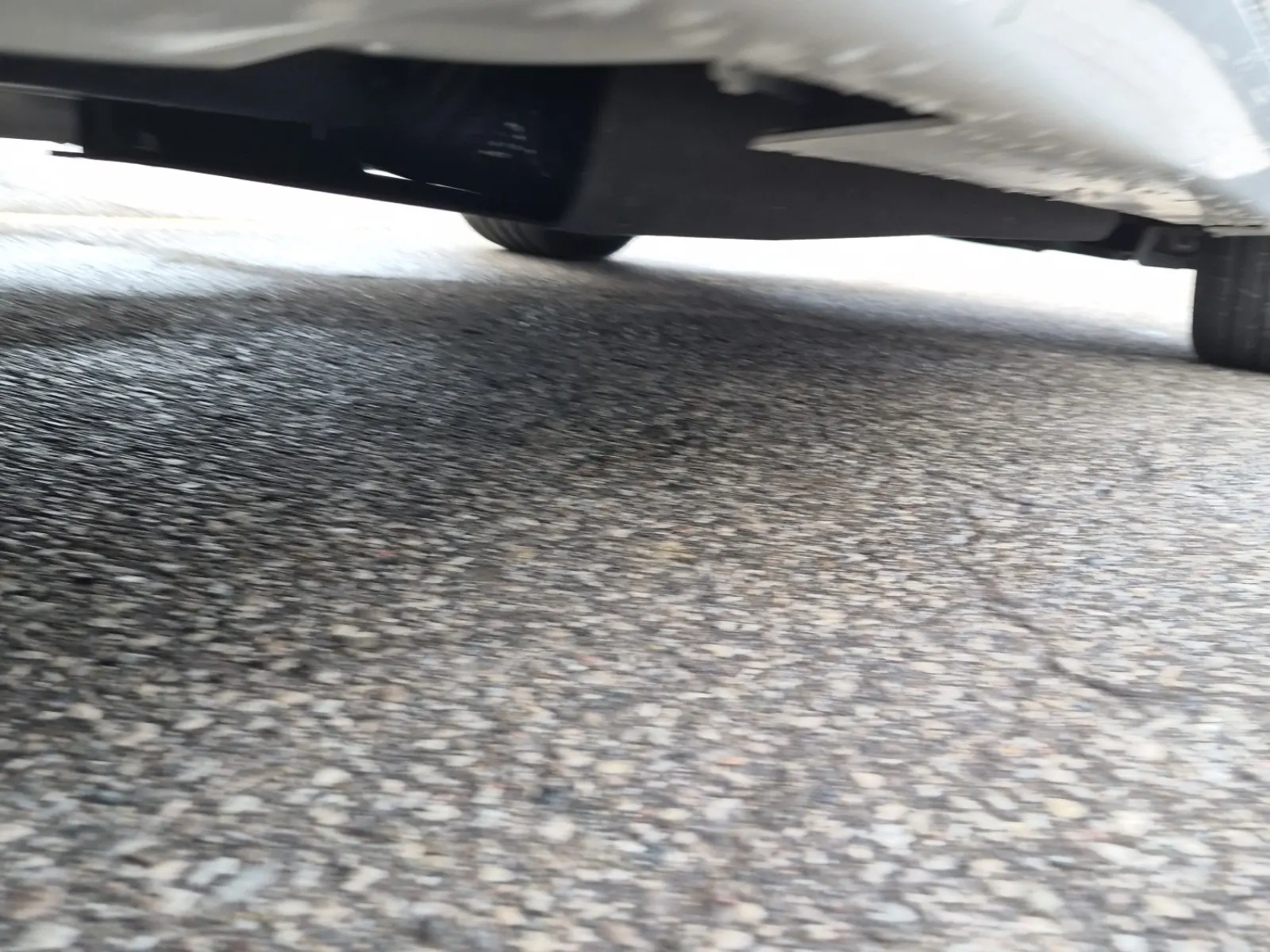 Undercarriage - Passenger Photo