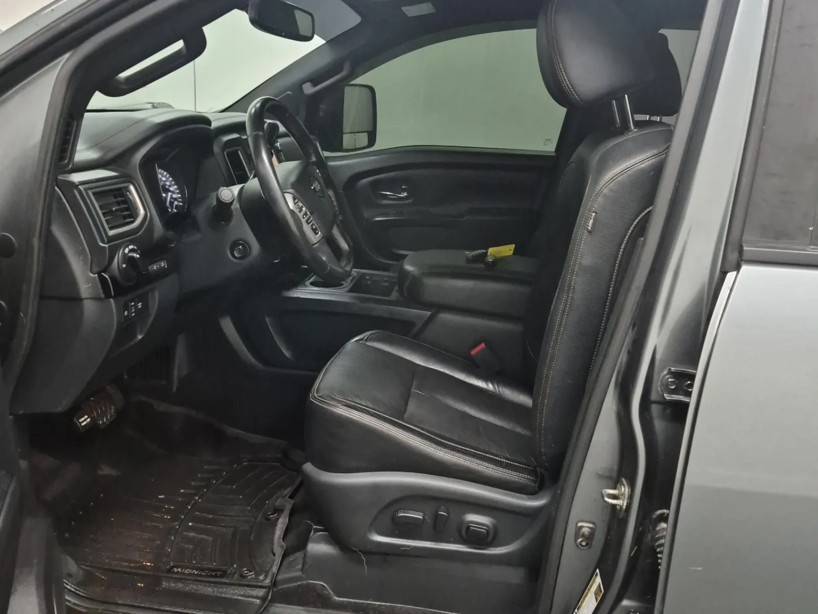 Front Interior Photo