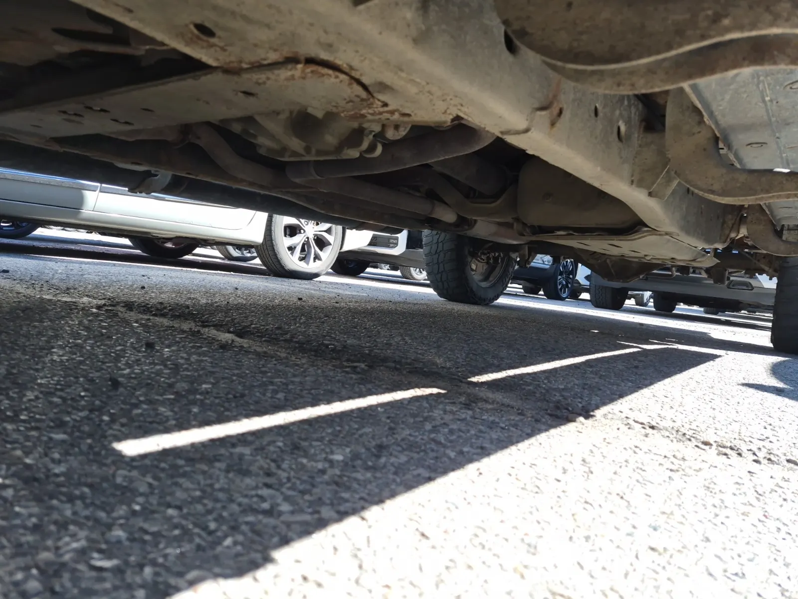 Undercarriage - Driver Photo