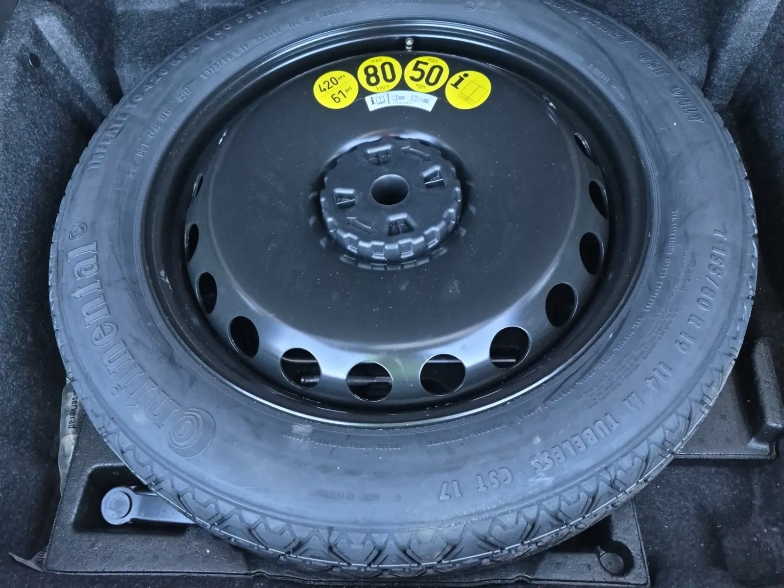 Spare Tire & Wheel Photo
