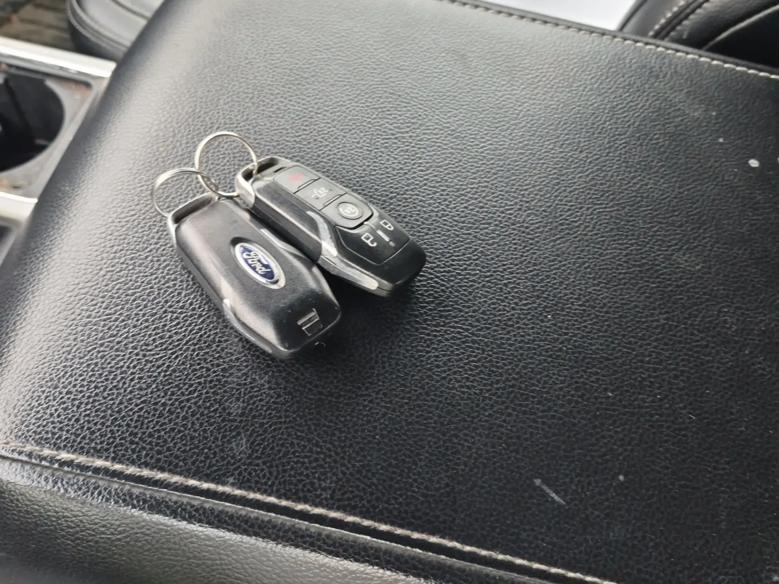 Keys/Fobs/Manual Photo