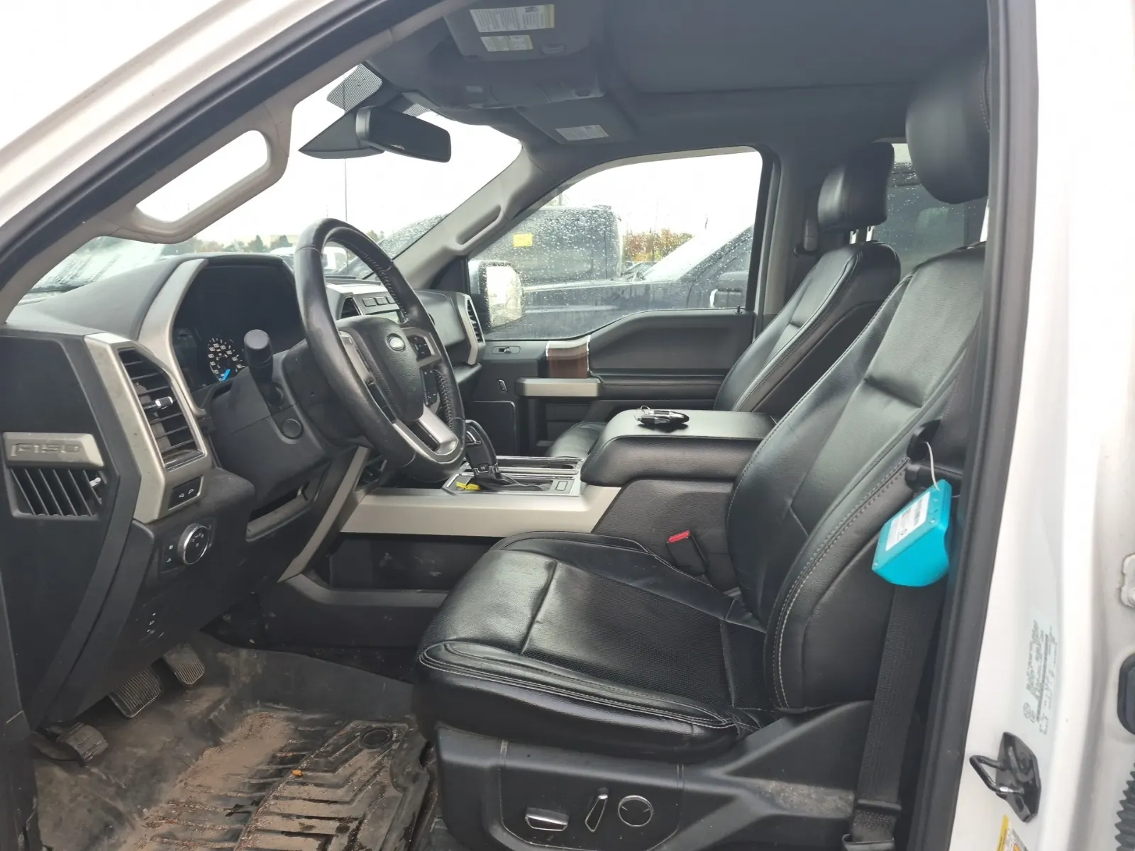 Front Interior Photo