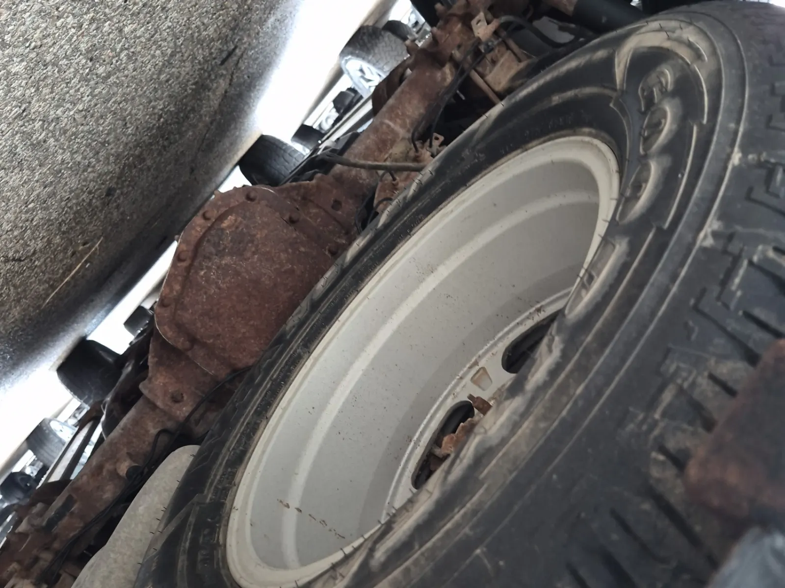 Spare Tire & Wheel Photo