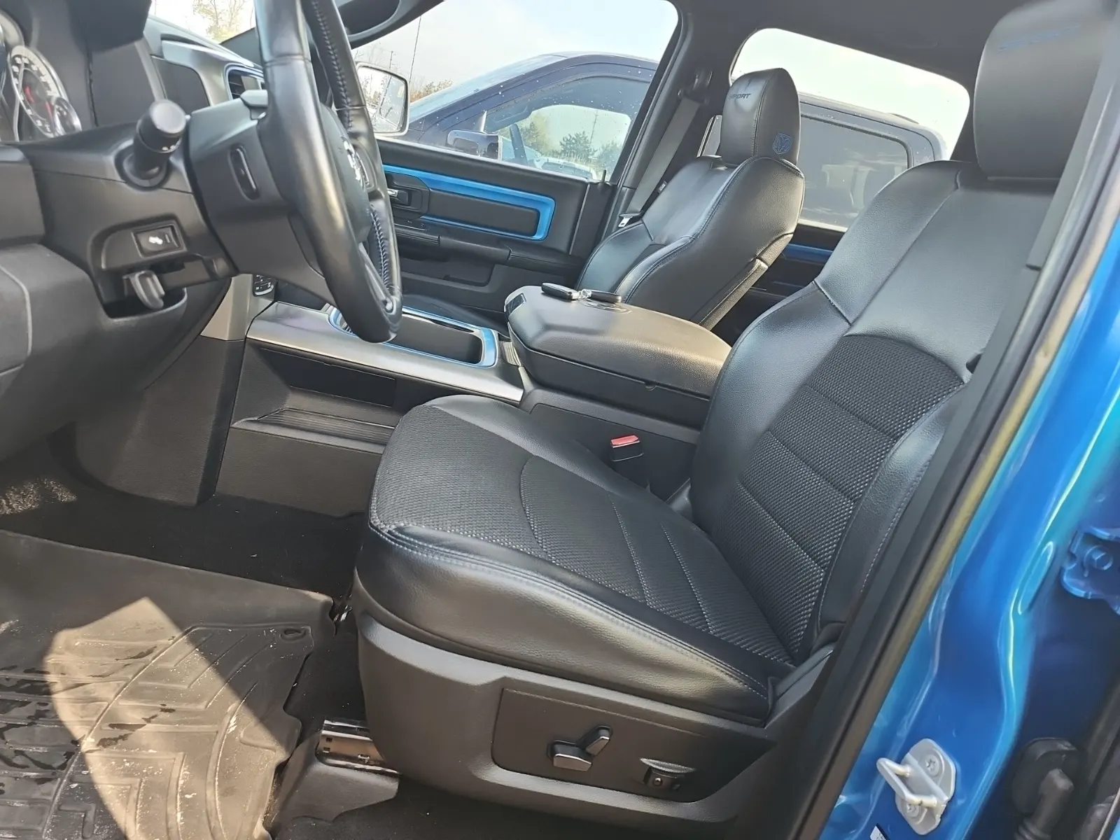 Front Interior Photo
