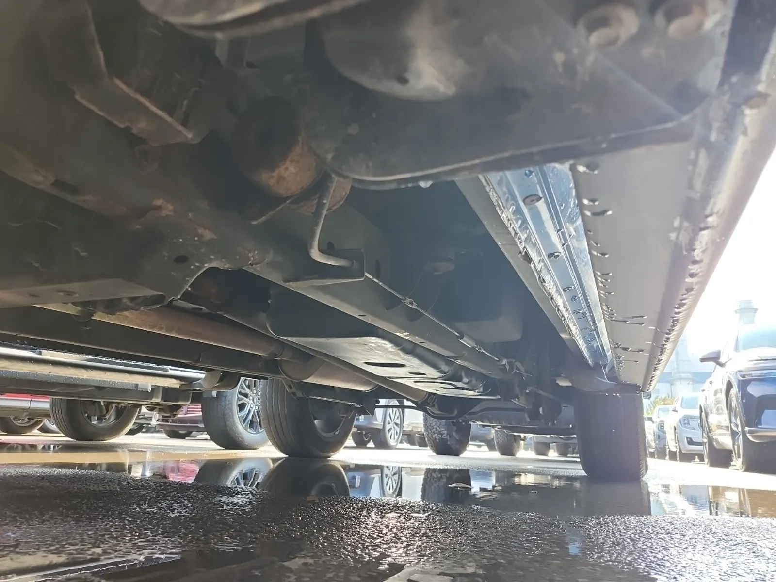 Undercarriage - Driver Photo