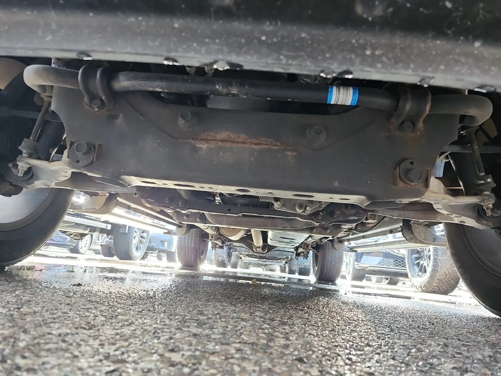 Undercarriage - Front Photo