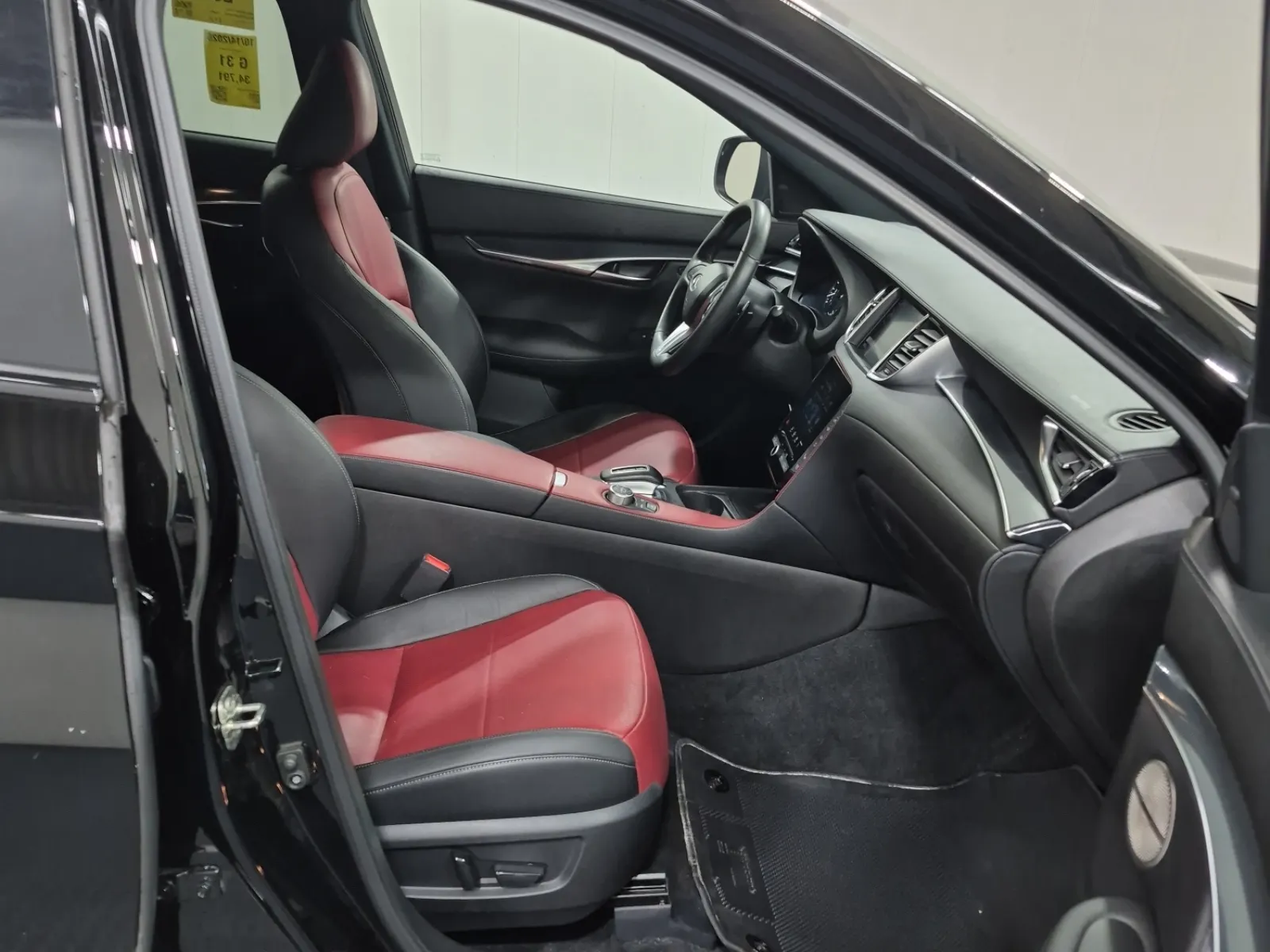 Right Side Interior Photo