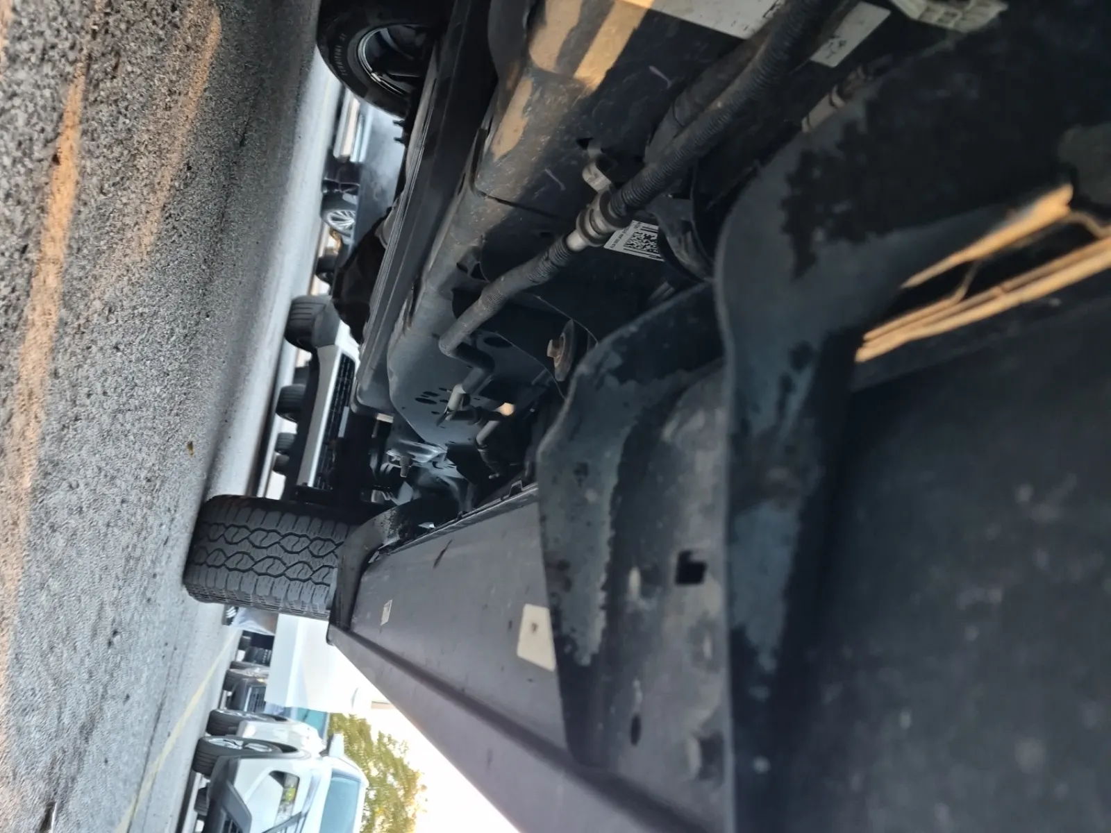 Undercarriage - Driver Photo
