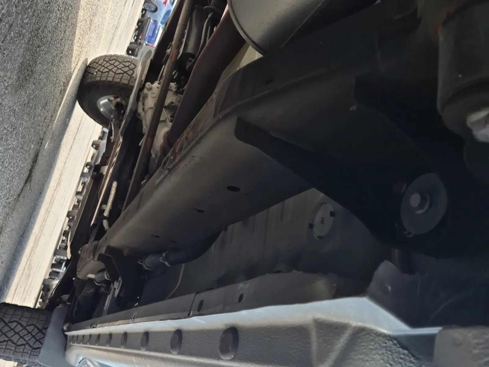 Undercarriage - Passenger Photo