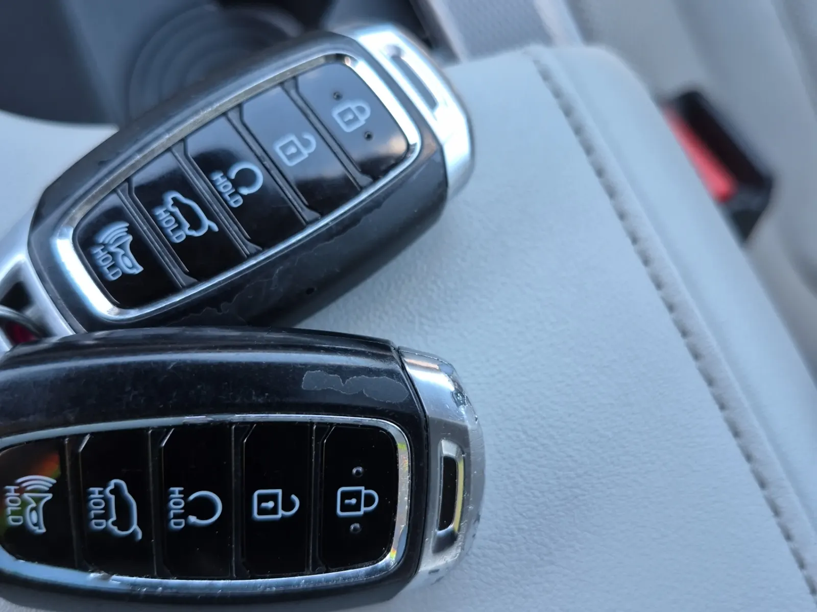 Keys/Fobs/Manual Photo