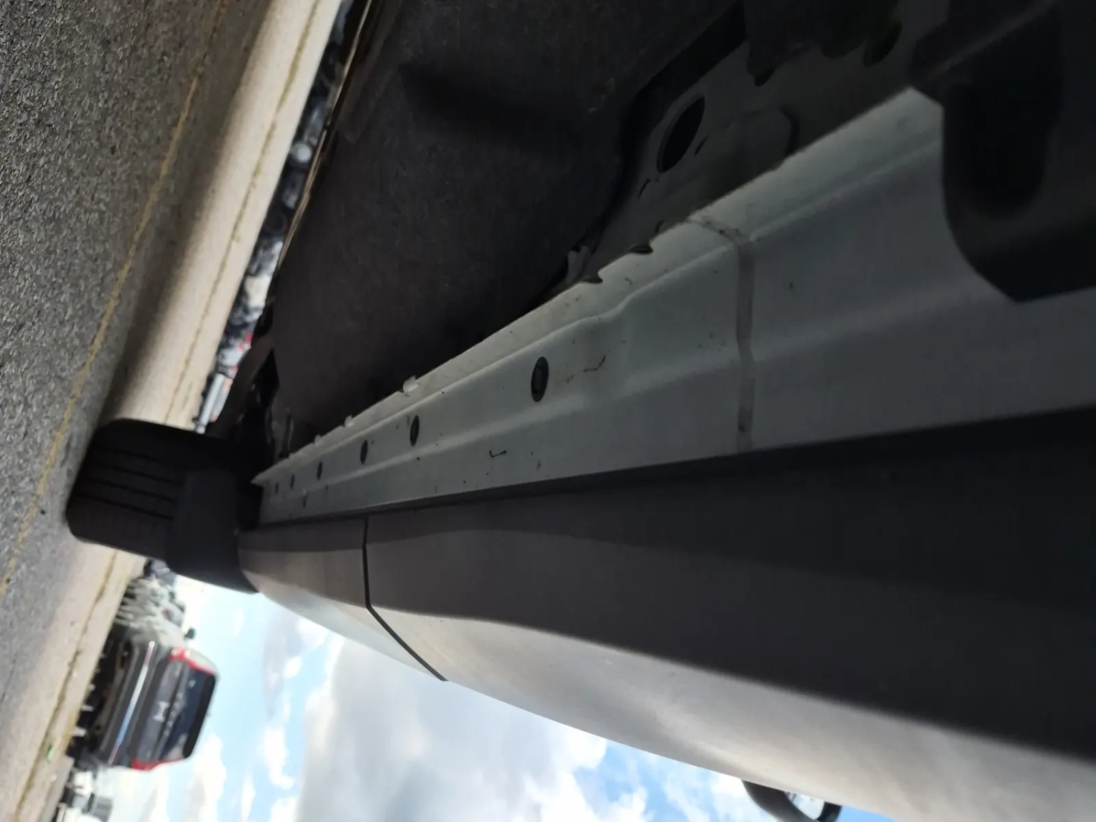 Undercarriage - Passenger Photo