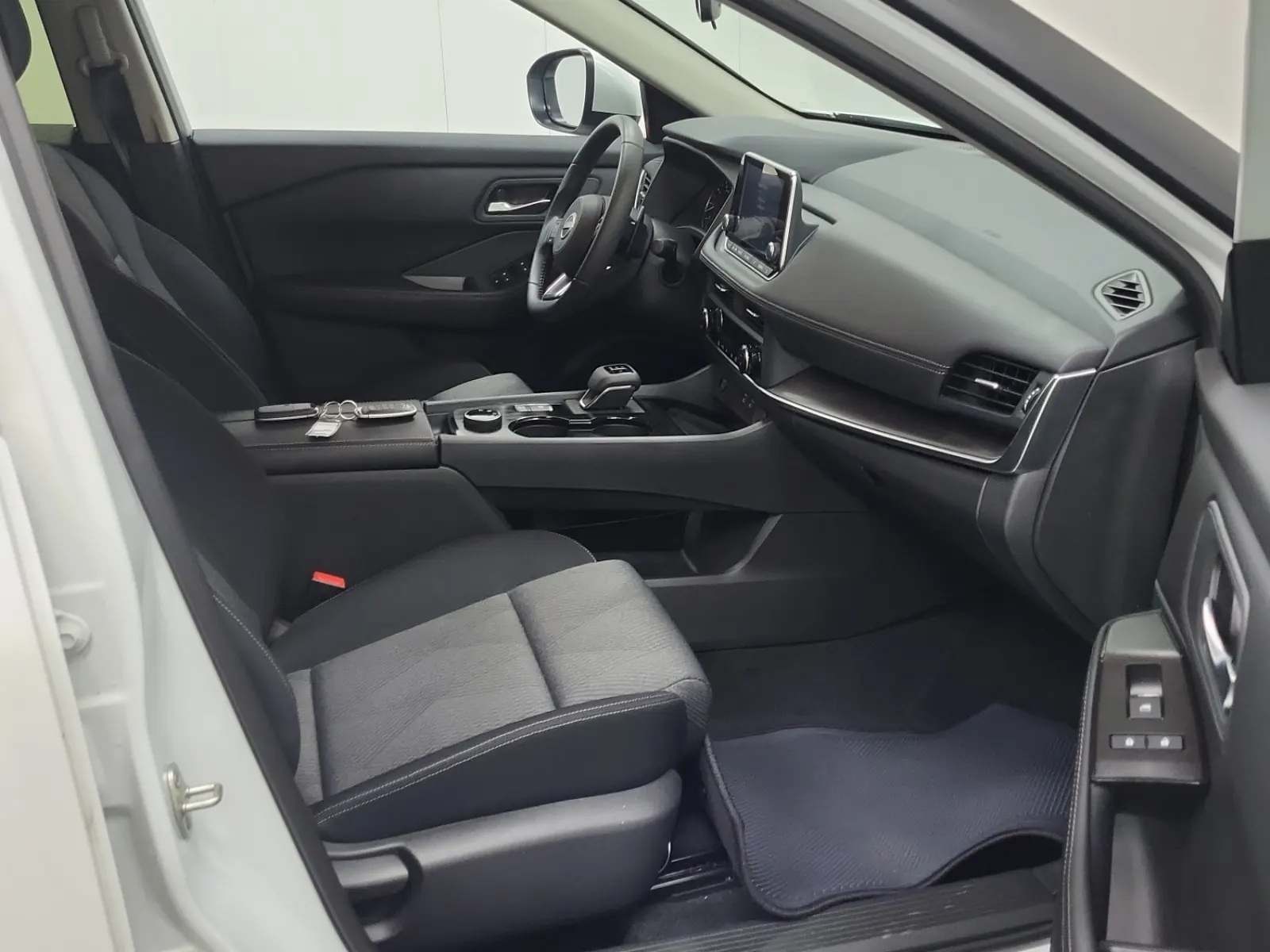 Right Side Interior Photo