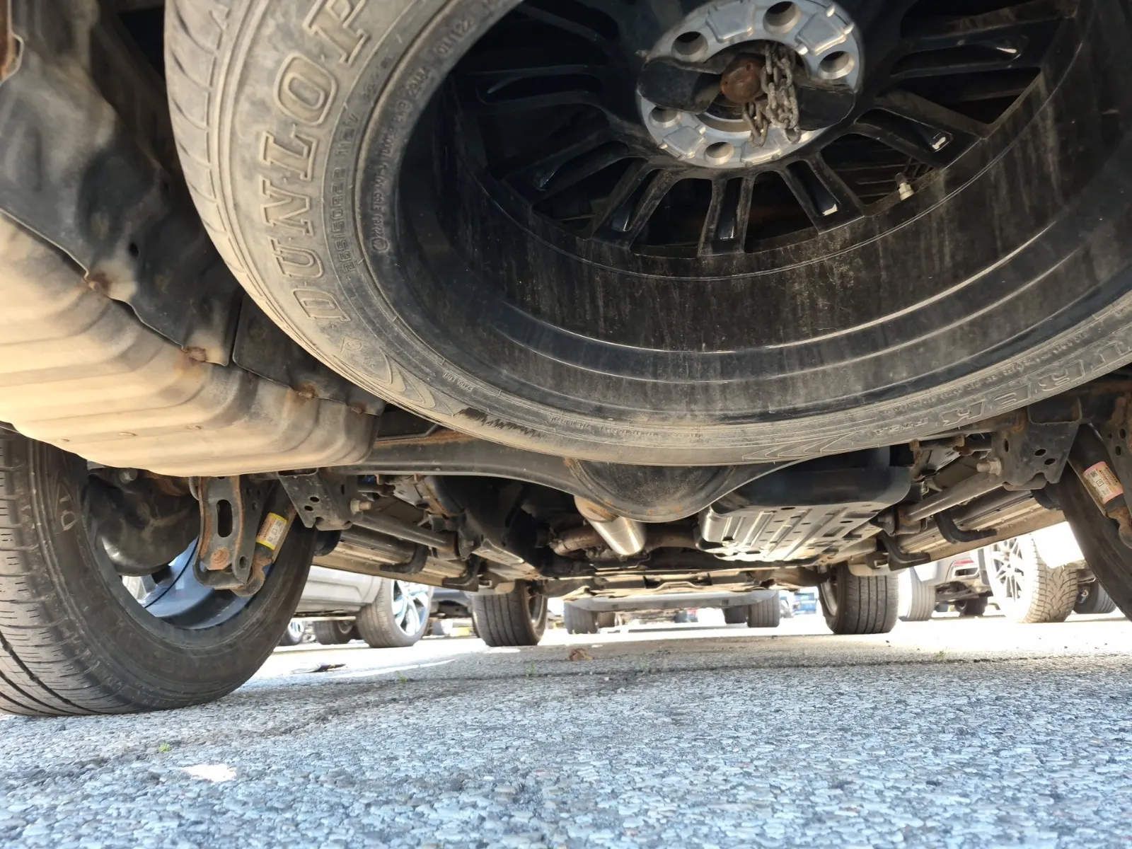 Undercarriage - Rear Photo