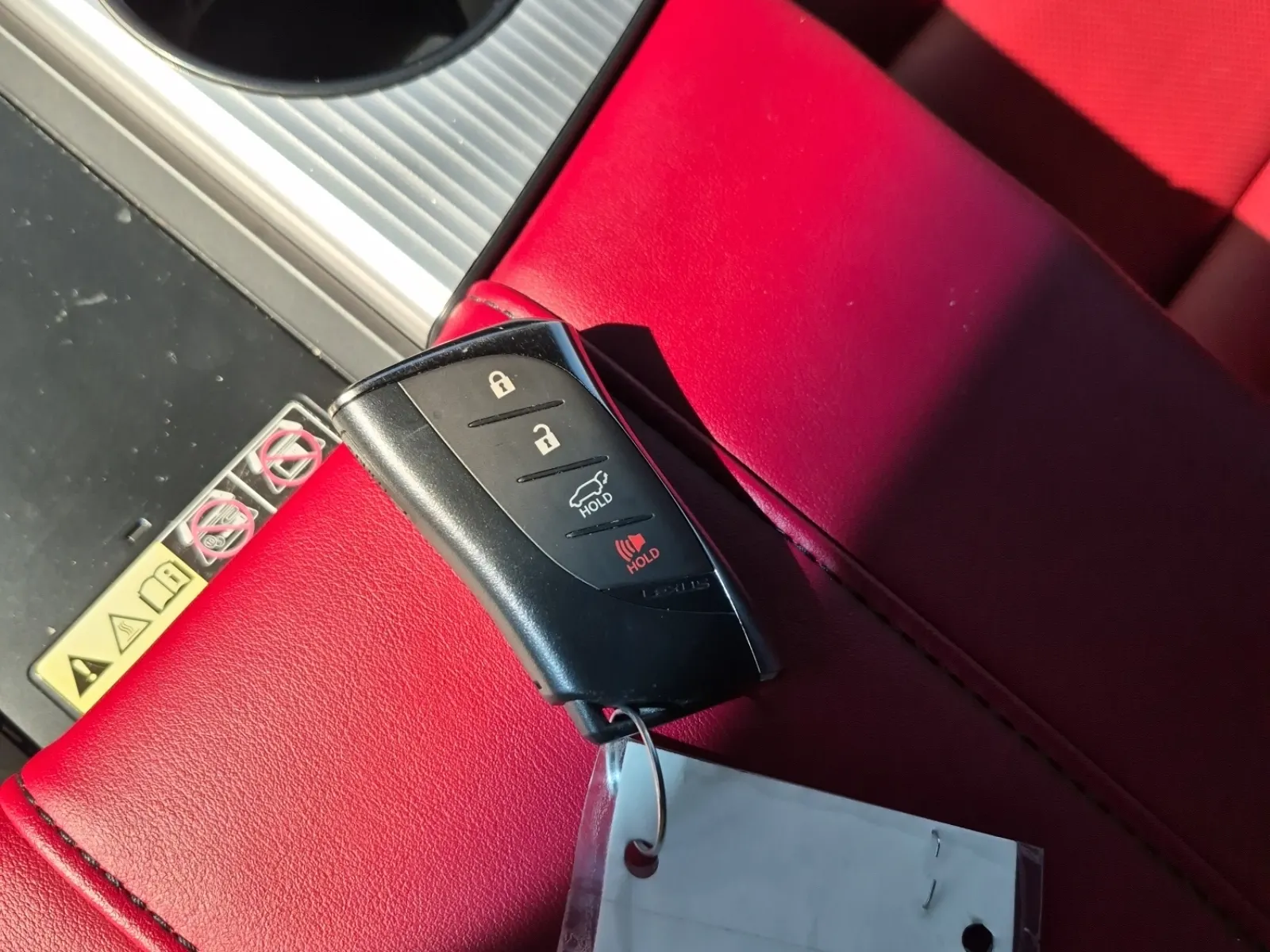 Keys/Fobs/Manual Photo