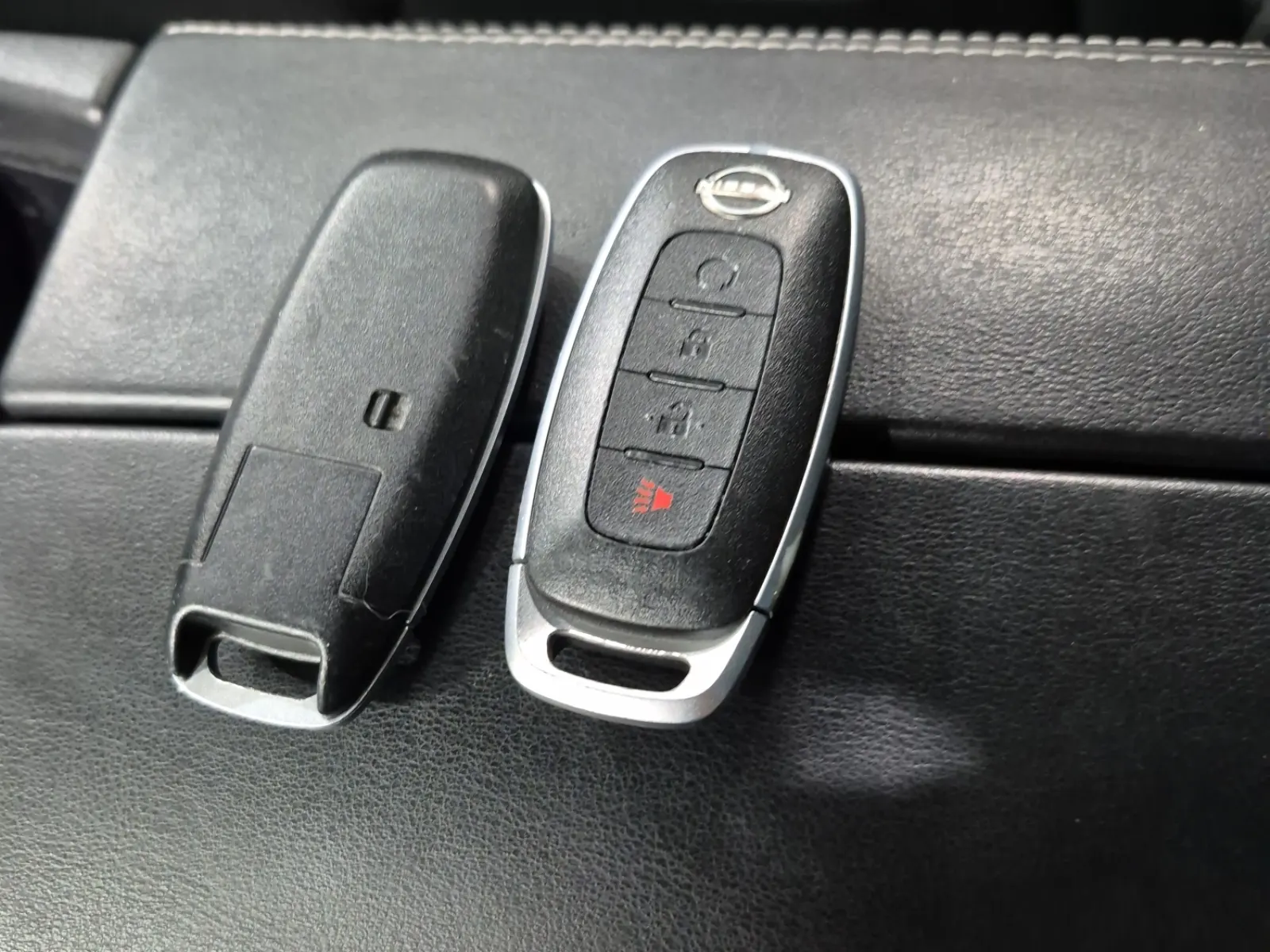 Keys/Fobs/Manual Photo
