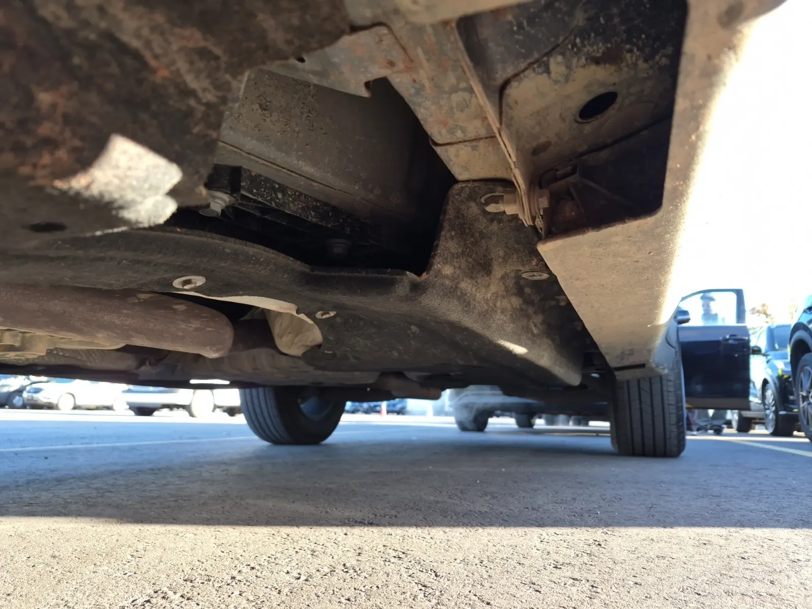 Undercarriage - Driver Photo