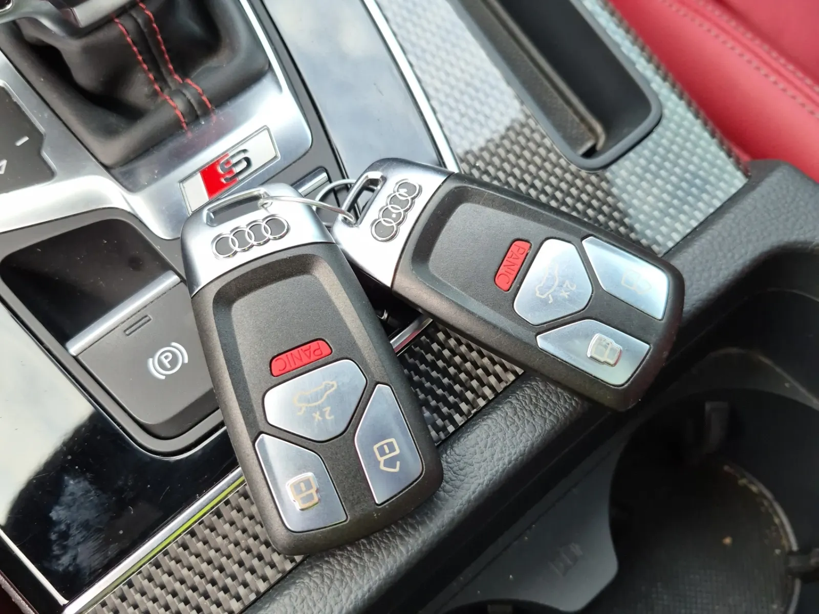Keys/Fobs/Manual Photo