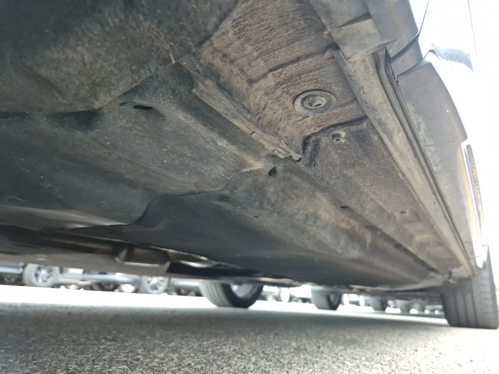 Undercarriage - Driver Photo