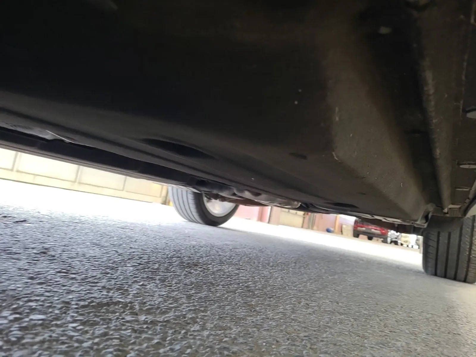 Undercarriage - Driver Photo