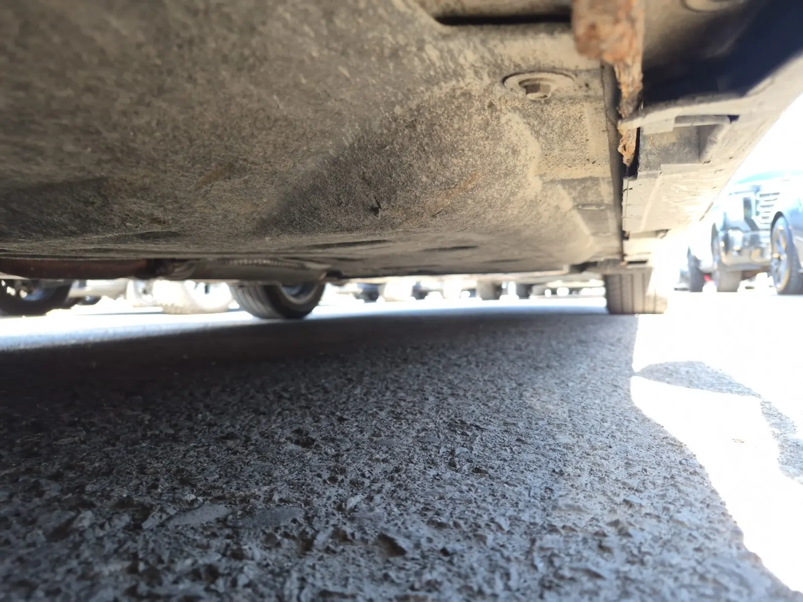 Undercarriage - Driver Photo