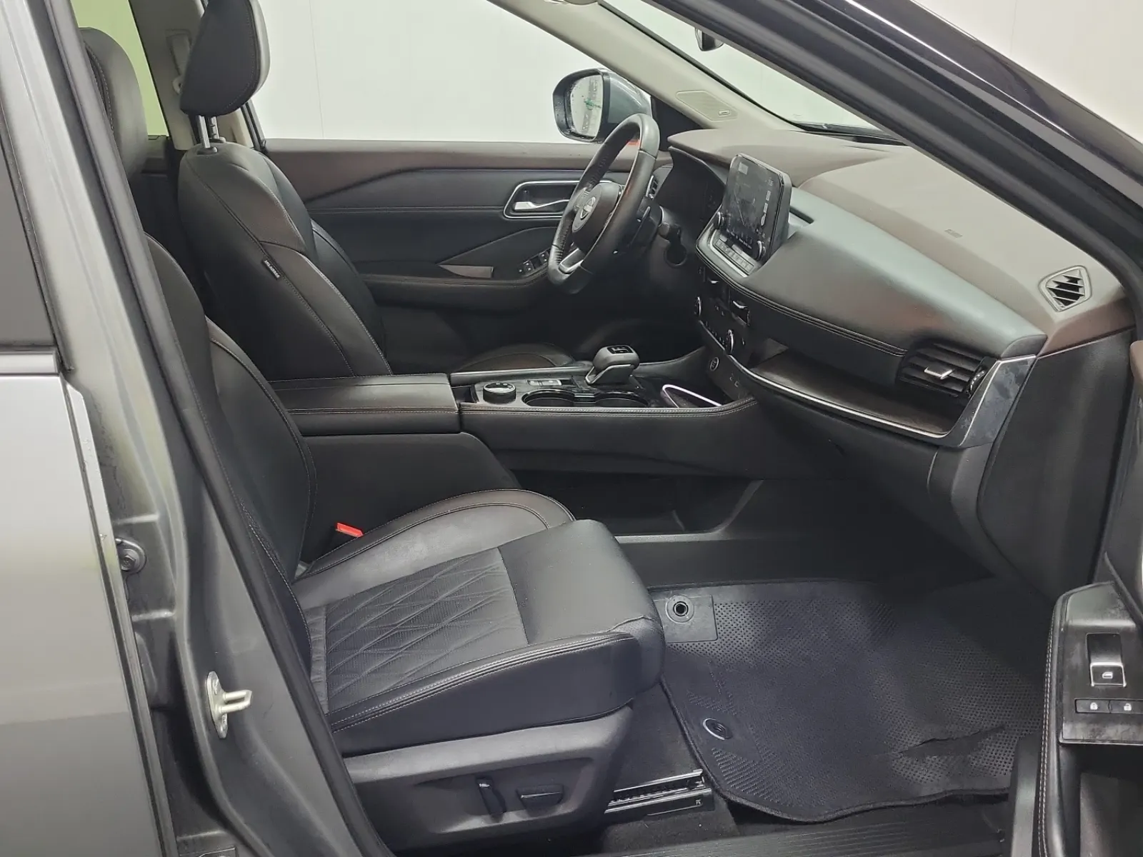Right Side Interior Photo