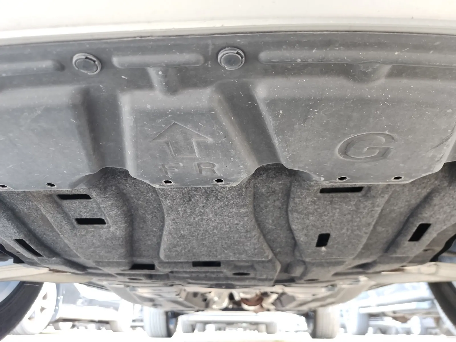 Undercarriage - Front Photo