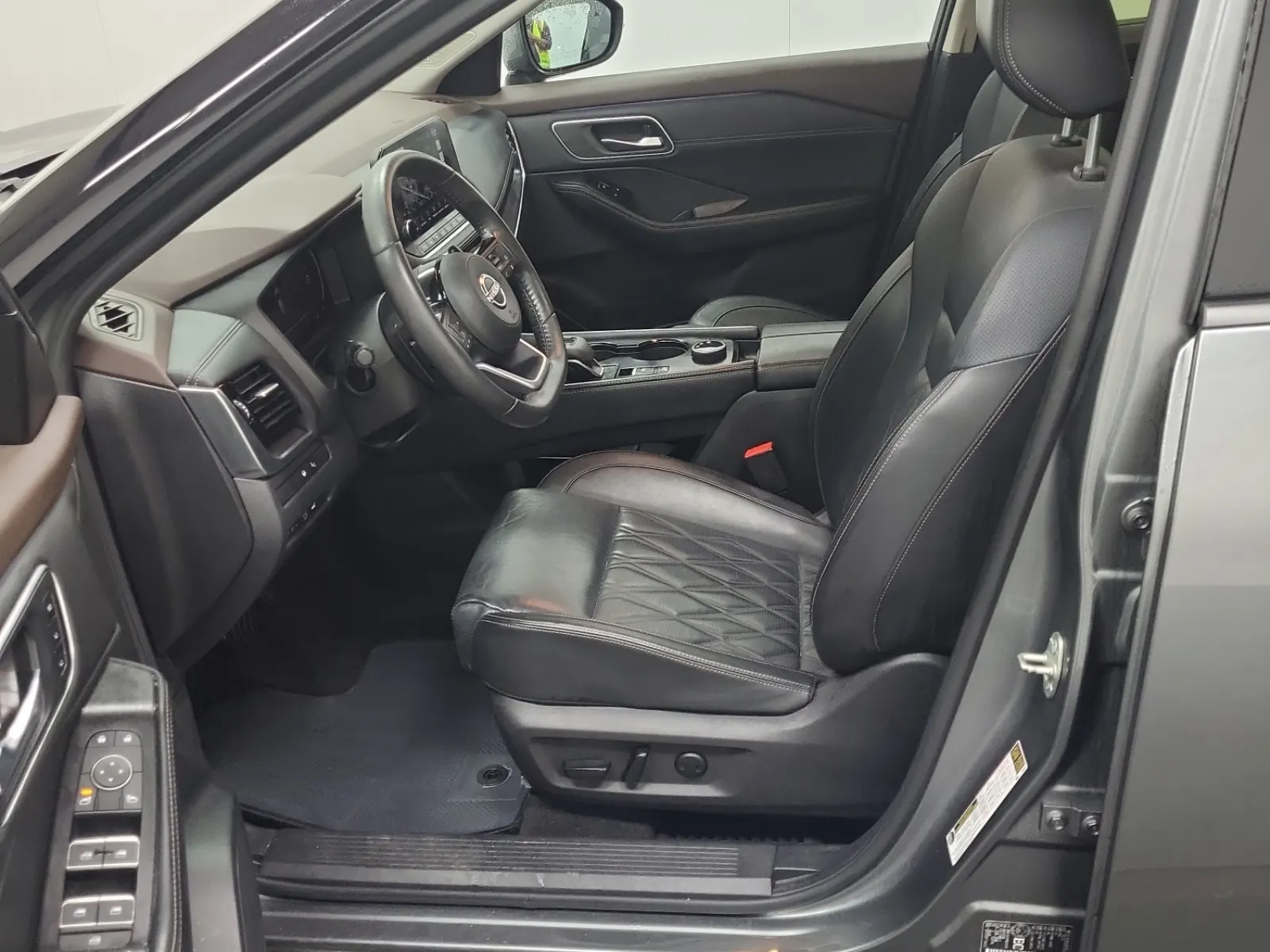 Front Interior Photo